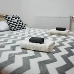 Spacious And Bright 2bdr In The Old Town Appartamento *