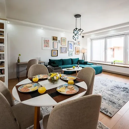 Apartamento Spacious And Bright 2bdr In The Old Town *