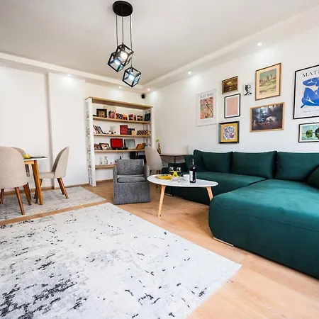 Spacious And Bright 2bdr In The Old Town *