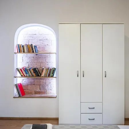 Spacious And Bright 2bdr In The Old Town *