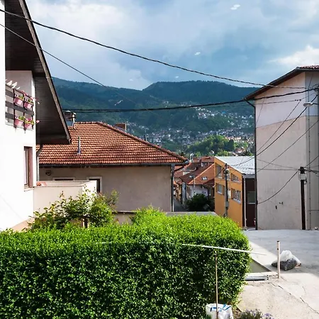 Spacious And Bright 2bdr In The Old Town Апартаменты Сараево