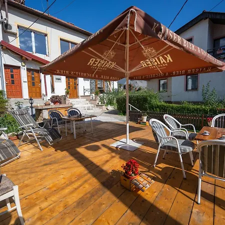 Апартаменты Spacious And Bright 2bdr In The Old Town Сараево