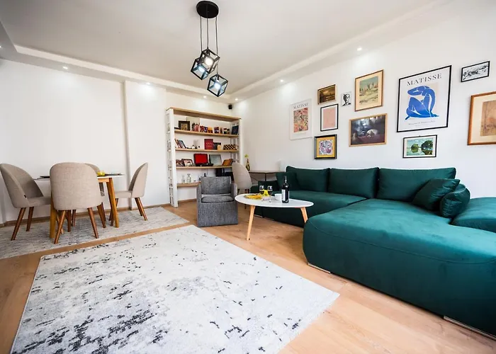 Spacious And Bright 2bdr In The Old Town *