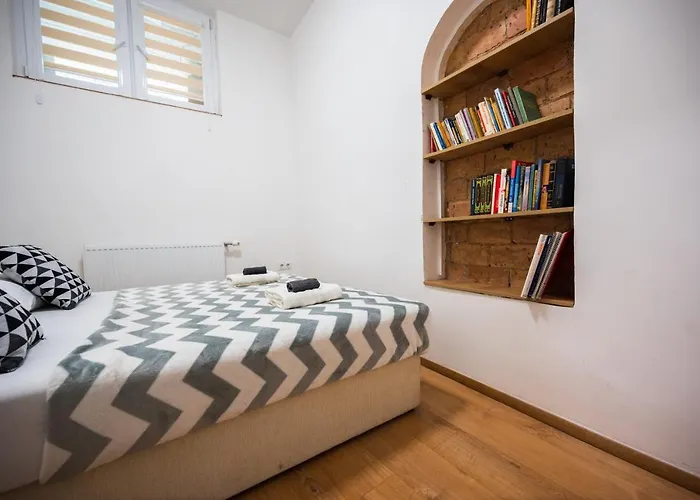 公寓 Spacious And Bright 2bdr In The Old Town