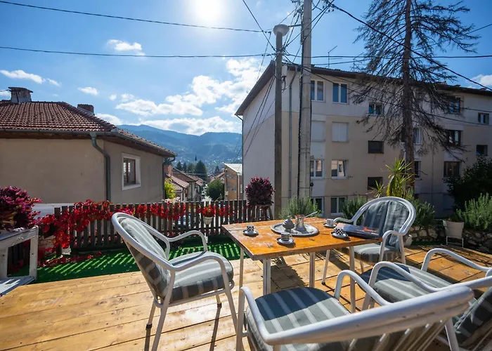 Spacious And Bright 2bdr In The Old Town