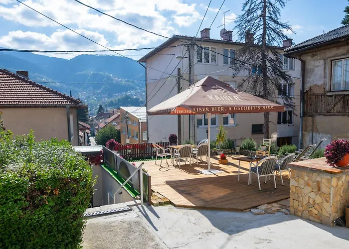 Apartment Spacious And Bright 2bdr In The Old Town *